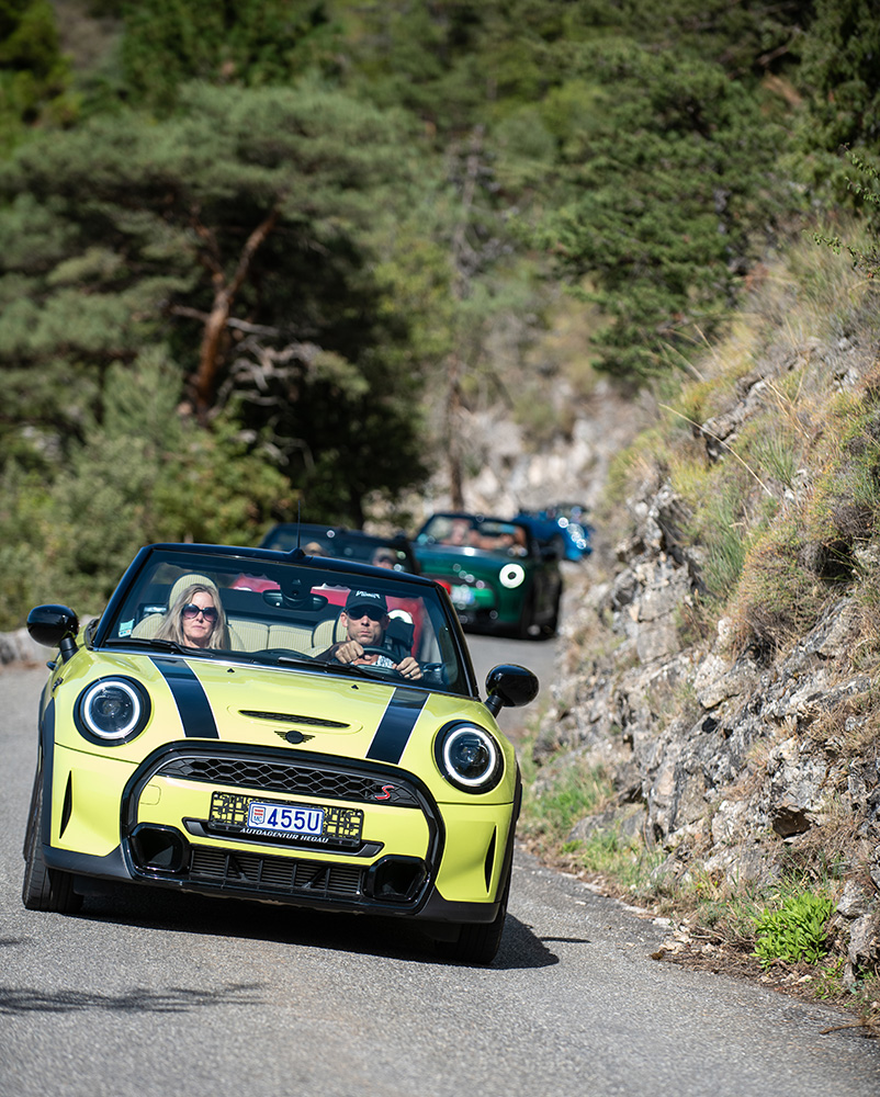 Convoy of Minis